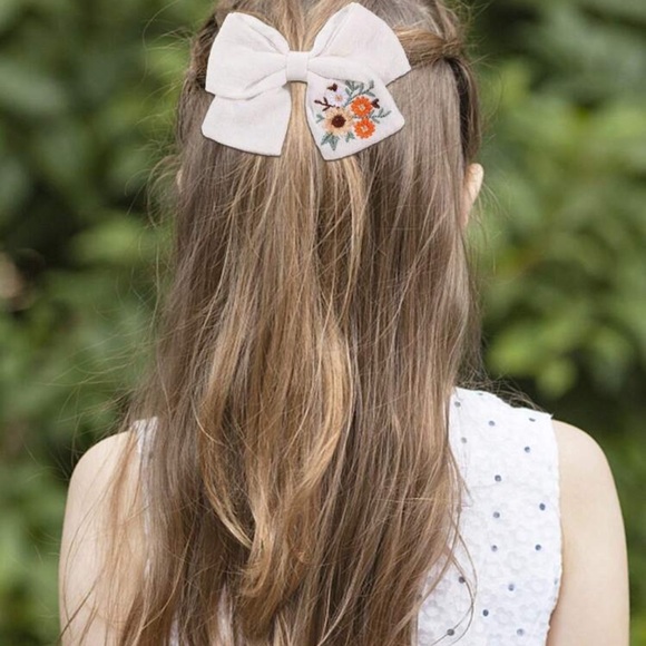 White 2pc Hair Bows with Floral Embroidery - Picture 6 of 7